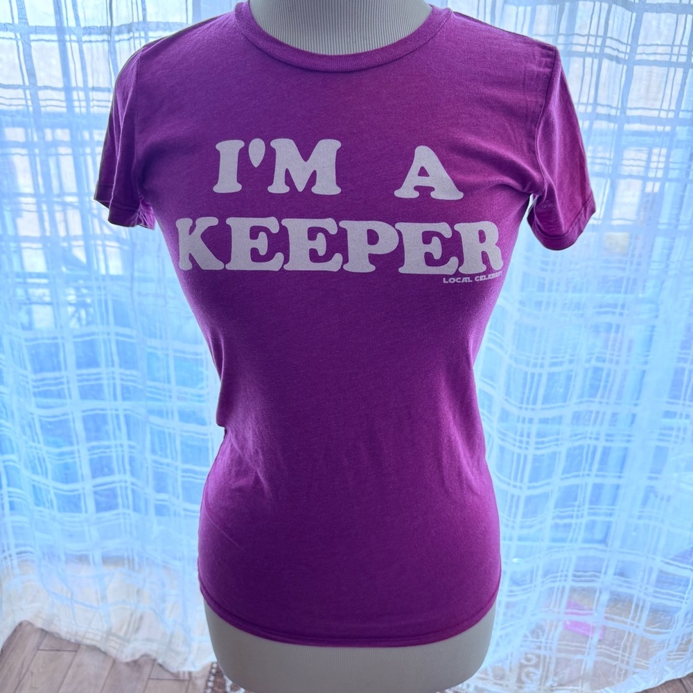 Red Graphic Tee - I'm a Keeper
